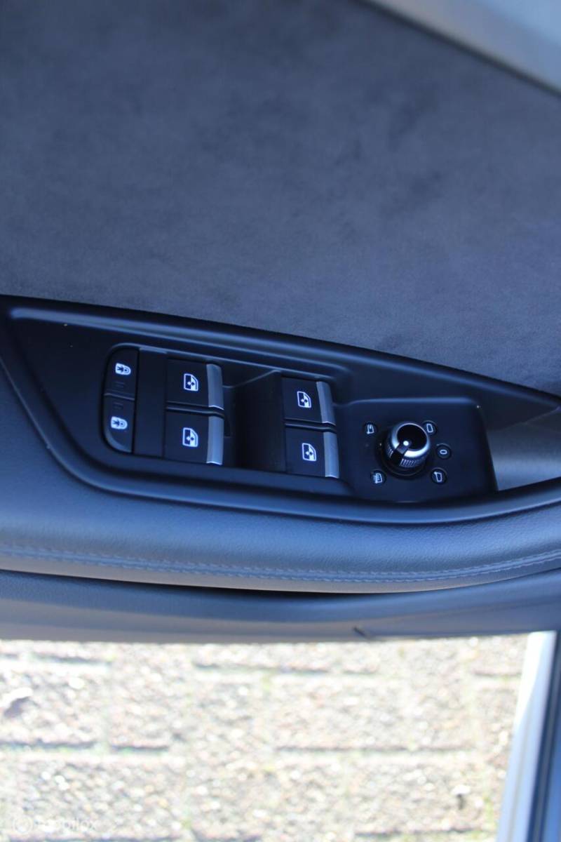 Audi A4 Audi A4 Avant 45 TFSI quattro Pano/Stoelverw/Virtual-CP/NAP