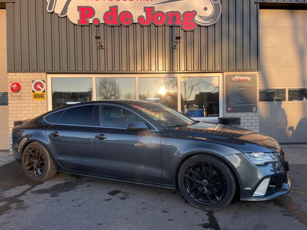 Audi A7 Audi A7 3.0 TDI S-line RS7 look Youngtimer Quattro Stoelverwarming Actieve spoiler Camera