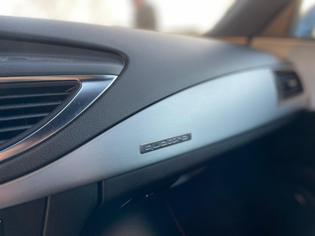 Audi A7 Audi A7 3.0 TDI S-line RS7 look Youngtimer Quattro Stoelverwarming Actieve spoiler Camera