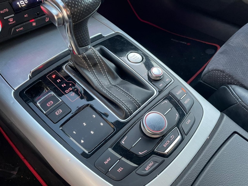 Audi A7 Audi A7 3.0 TDI S-line RS7 look Youngtimer Quattro Stoelverwarming Actieve spoiler Camera