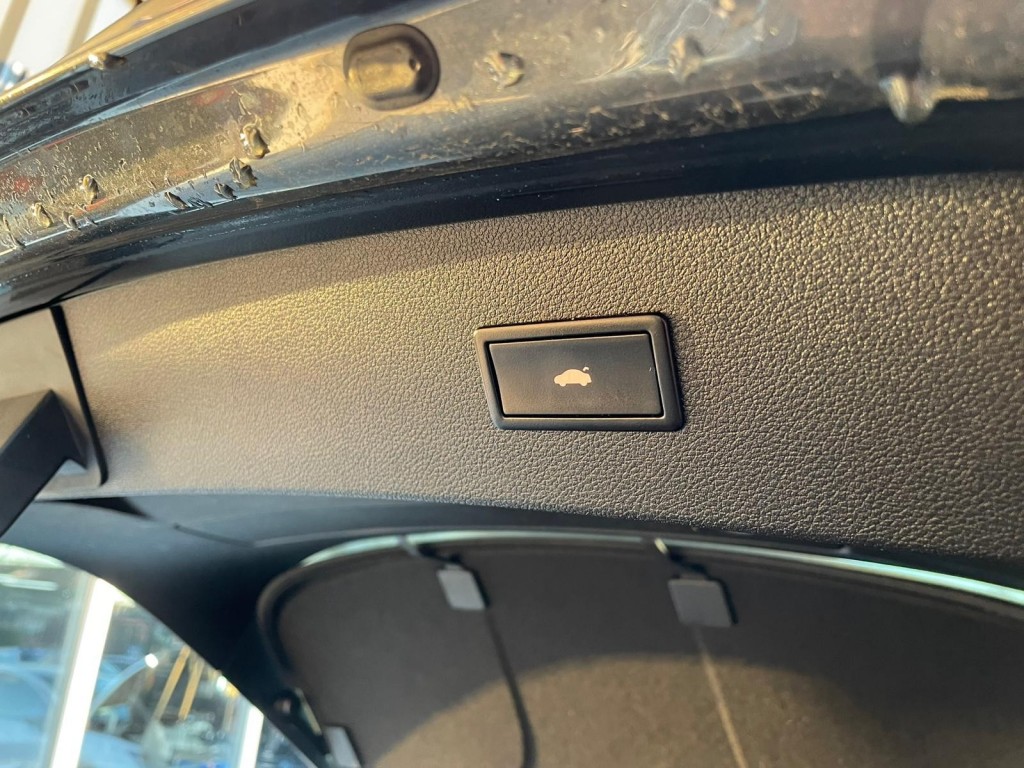 Audi A7 Audi A7 3.0 TDI S-line RS7 look Youngtimer Quattro Stoelverwarming Actieve spoiler Camera