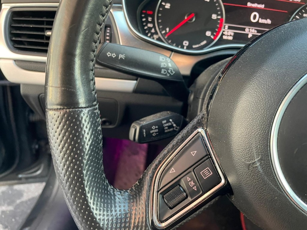 Audi A7 Audi A7 3.0 TDI S-line RS7 look Youngtimer Quattro Stoelverwarming Actieve spoiler Camera