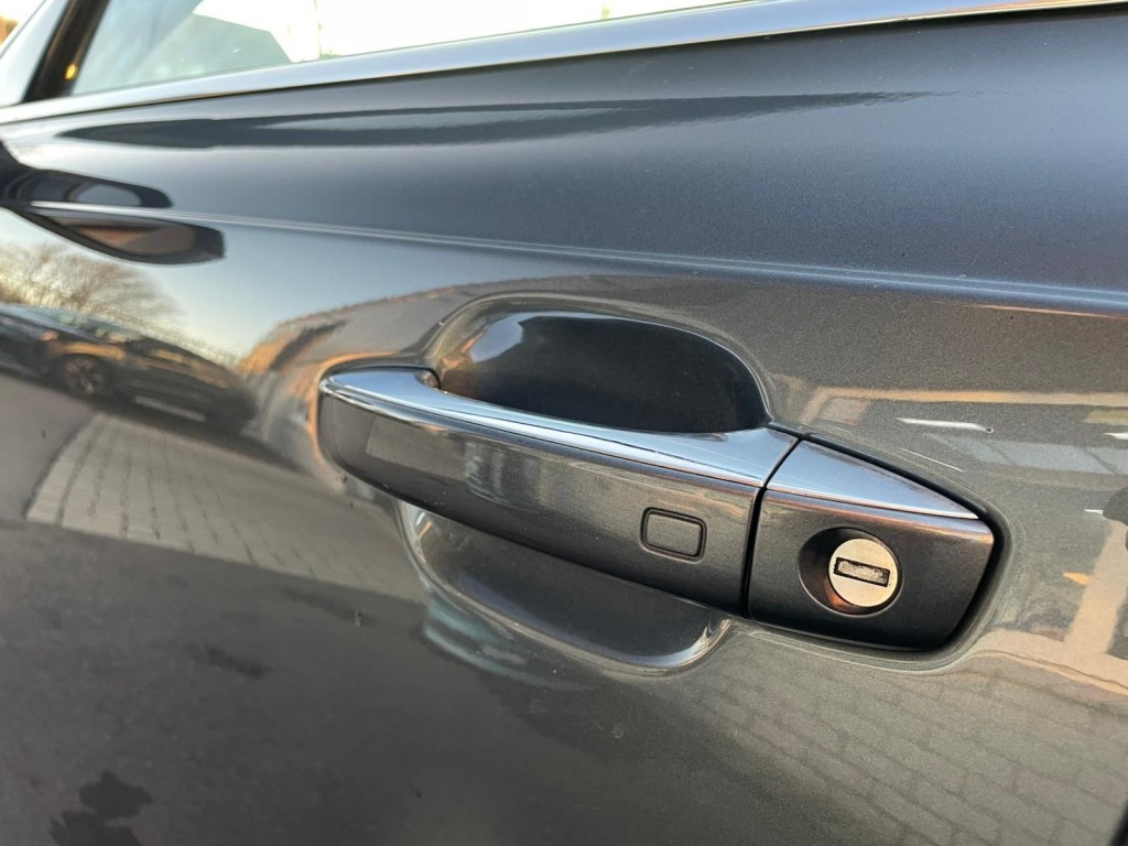 Audi A7 Audi A7 3.0 TDI S-line RS7 look Youngtimer Quattro Stoelverwarming Actieve spoiler Camera