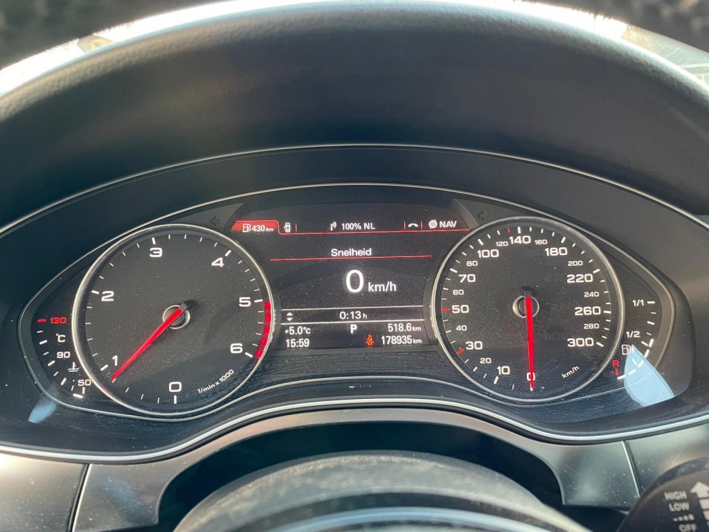 Audi A7 Audi A7 3.0 TDI S-line RS7 look Youngtimer Quattro Stoelverwarming Actieve spoiler Camera