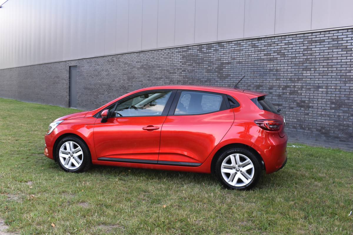 Renault Clio Renault Clio 1.0 TCe Bi-Fuel Zen G3 Gas dus super voordelig rijden 215,- per 3 maanden wegenbelasting Prijs incl. btw Gas kost 0,83 cent per liter