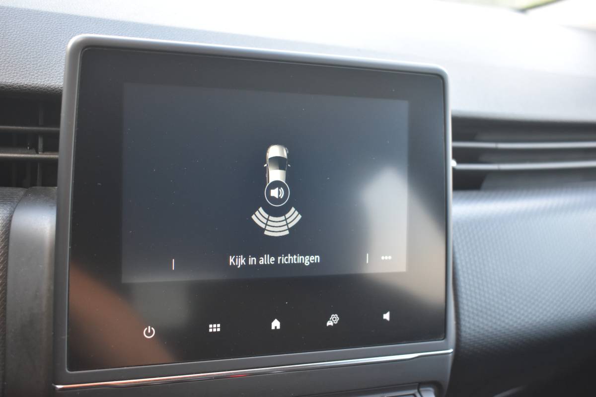 Renault Clio Renault Clio 1.0 TCe Bi-Fuel Zen G3 Gas dus super voordelig rijden 215,- per 3 maanden wegenbelasting Prijs incl. btw Gas kost 0,83 cent per liter