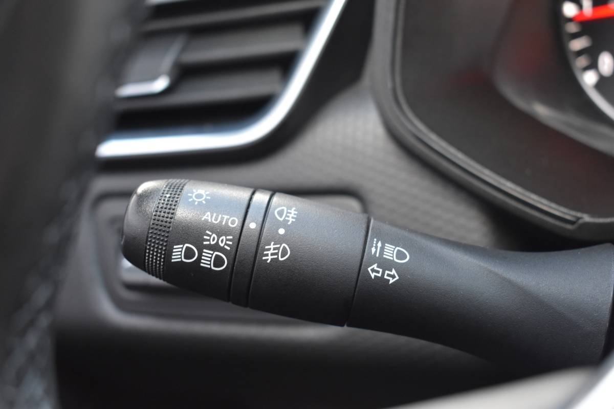 Renault Clio Renault Clio 1.0 TCe Bi-Fuel Zen G3 Gas dus super voordelig rijden 215,- per 3 maanden wegenbelasting Prijs incl. btw Gas kost 0,83 cent per liter
