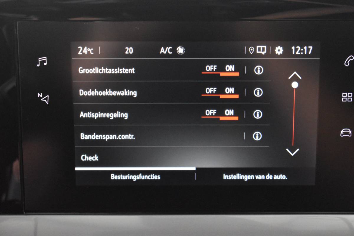 Renault Clio Renault Clio 1.0 TCe Bi-Fuel Zen G3 Gas dus super voordelig rijden 215,- per 3 maanden wegenbelasting Prijs incl. btw Gas kost 0,83 cent per liter