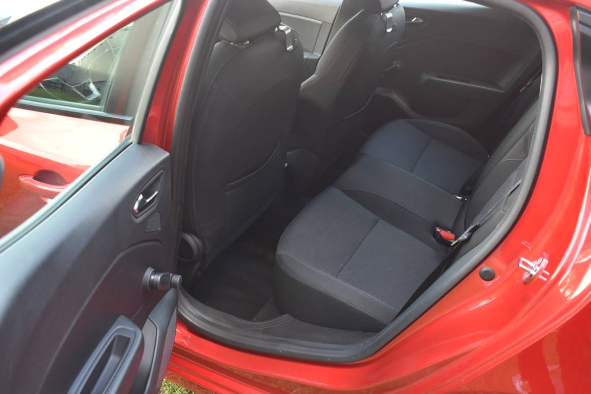 Renault Clio Renault Clio 1.0 TCe Bi-Fuel Zen G3 Gas dus super voordelig rijden 215,- per 3 maanden wegenbelasting Prijs incl. btw Gas kost 0,83 cent per liter