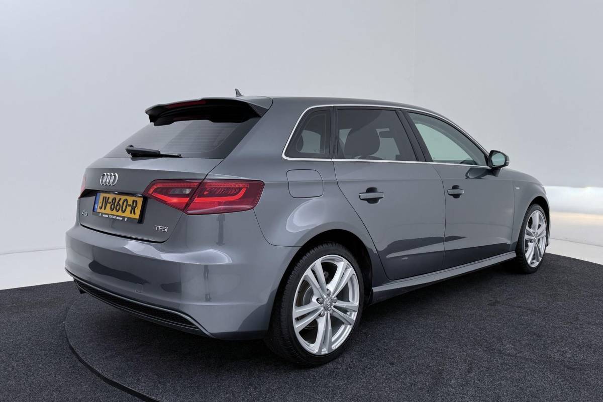 Audi A3 Audi A3 Sportback 1.2 TFSI Adrenalin S-Line | Org NL | Climate Control | Cruise Control |