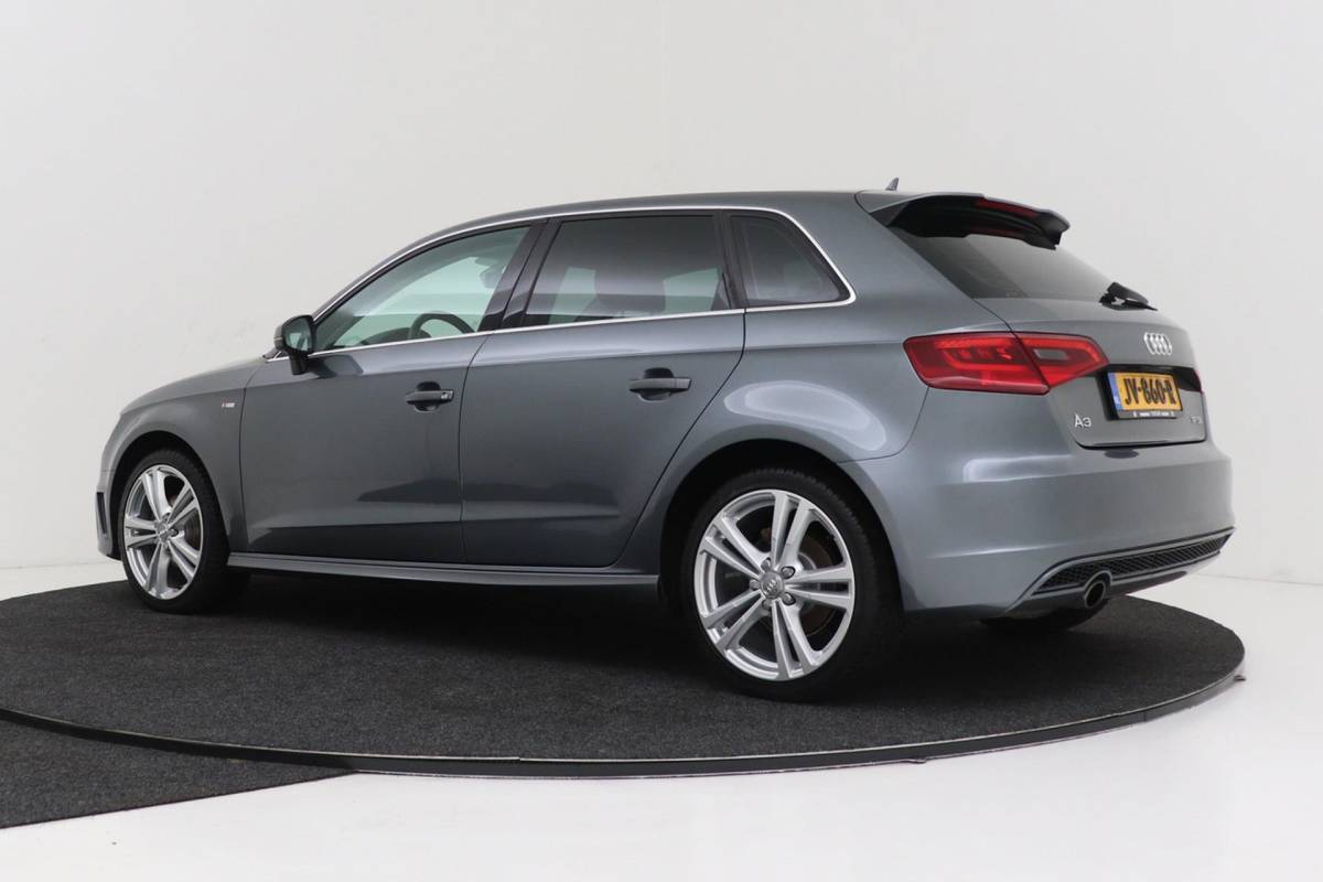 Audi A3 Audi A3 Sportback 1.2 TFSI Adrenalin S-Line | Org NL | Climate Control | Cruise Control |