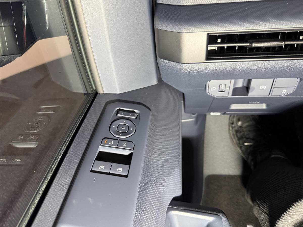 Kia PV5 Kia Pv5 Cargo 71,2 kWh 163pk L2H1 Elite 2x schuifdeur | Metallic Lak Inbegrepen!