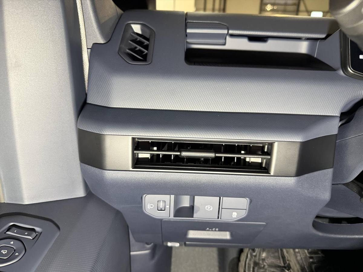 Kia PV5 Kia Pv5 Cargo 71,2 kWh 163pk L2H1 Elite 2x schuifdeur | Metallic Lak Inbegrepen!