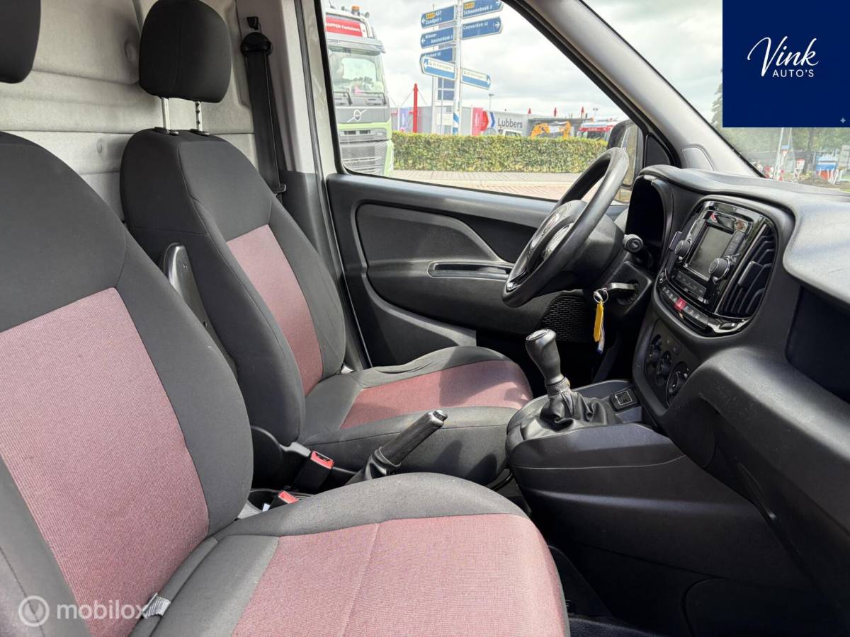 Fiat Doblò Fiat Doblò Cargo 1.3 MJ L1H1 SX | 90 PK | Airco | 2x Schuifdeur | NAV | Trekhaak | Parkeersensoren
