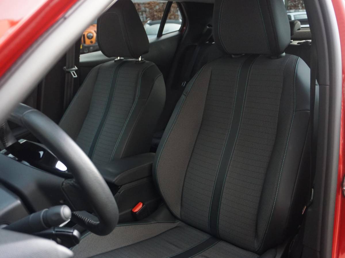 Peugeot 2008 Peugeot 2008 1.2 TURBO Allure | TREKHAAK |