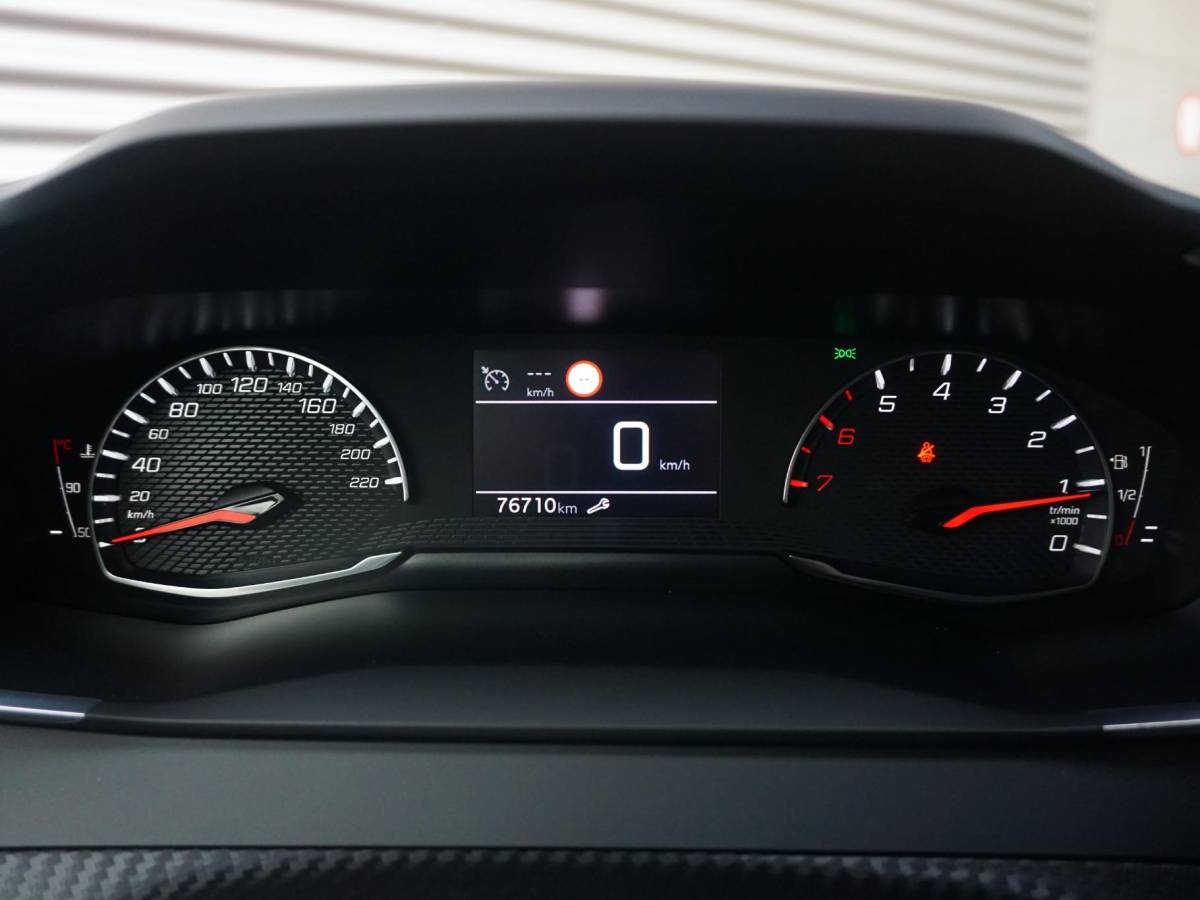 Peugeot 2008 Peugeot 2008 1.2 TURBO Allure | TREKHAAK |
