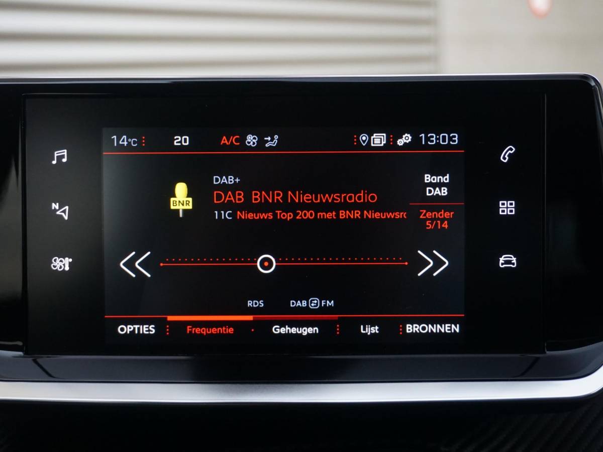 Peugeot 2008 Peugeot 2008 1.2 TURBO Allure | TREKHAAK |