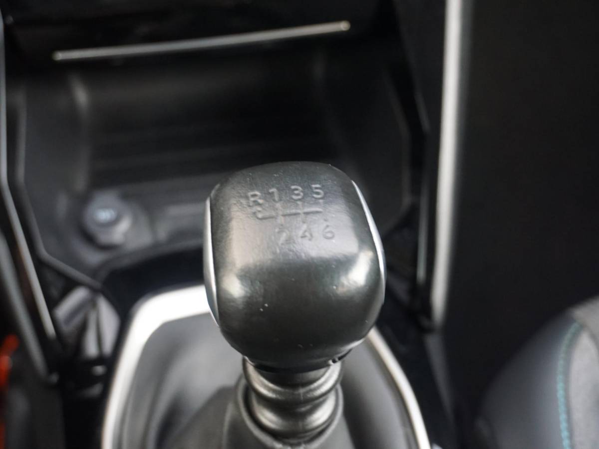 Peugeot 2008 Peugeot 2008 1.2 TURBO Allure | TREKHAAK |
