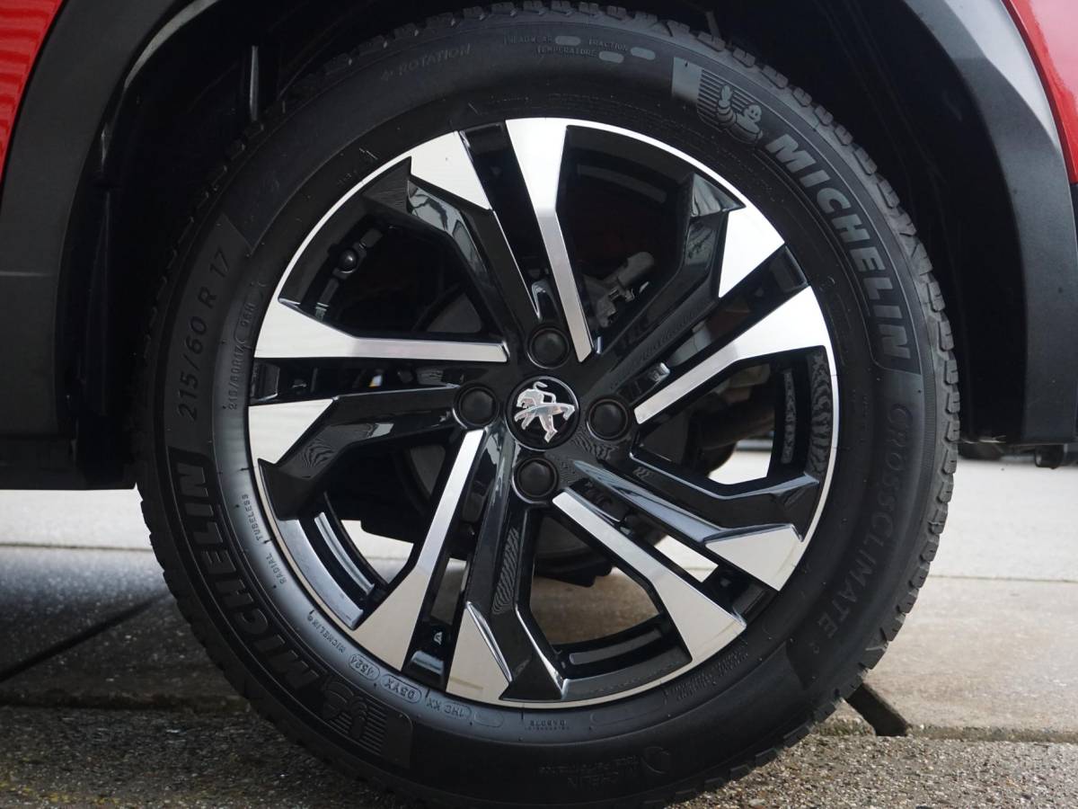Peugeot 2008 Peugeot 2008 1.2 TURBO Allure | TREKHAAK |