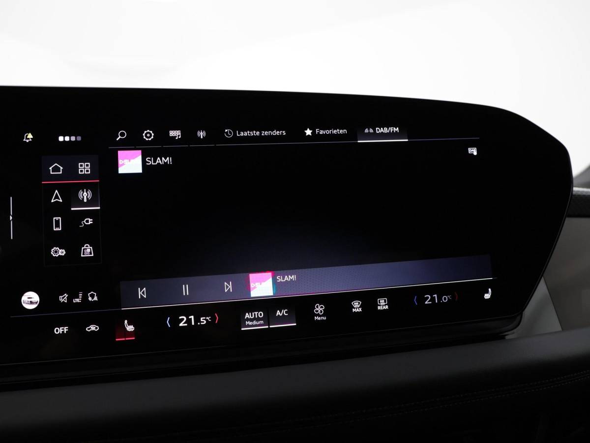 Audi A6 Sportback e-tron Audi A6 Sportback e-tron S edition 286 PK · Privacy glas · Remzadels rood · Sportstoel leder zwart