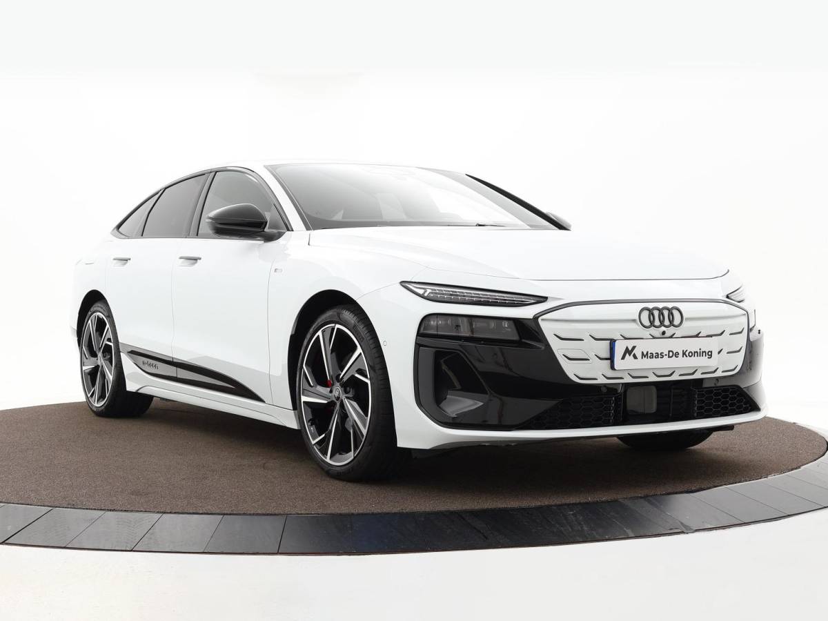 Audi A6 Sportback e-tron Audi A6 Sportback e-tron S edition 286 PK · Privacy glas · Remzadels rood · Sportstoel leder zwart