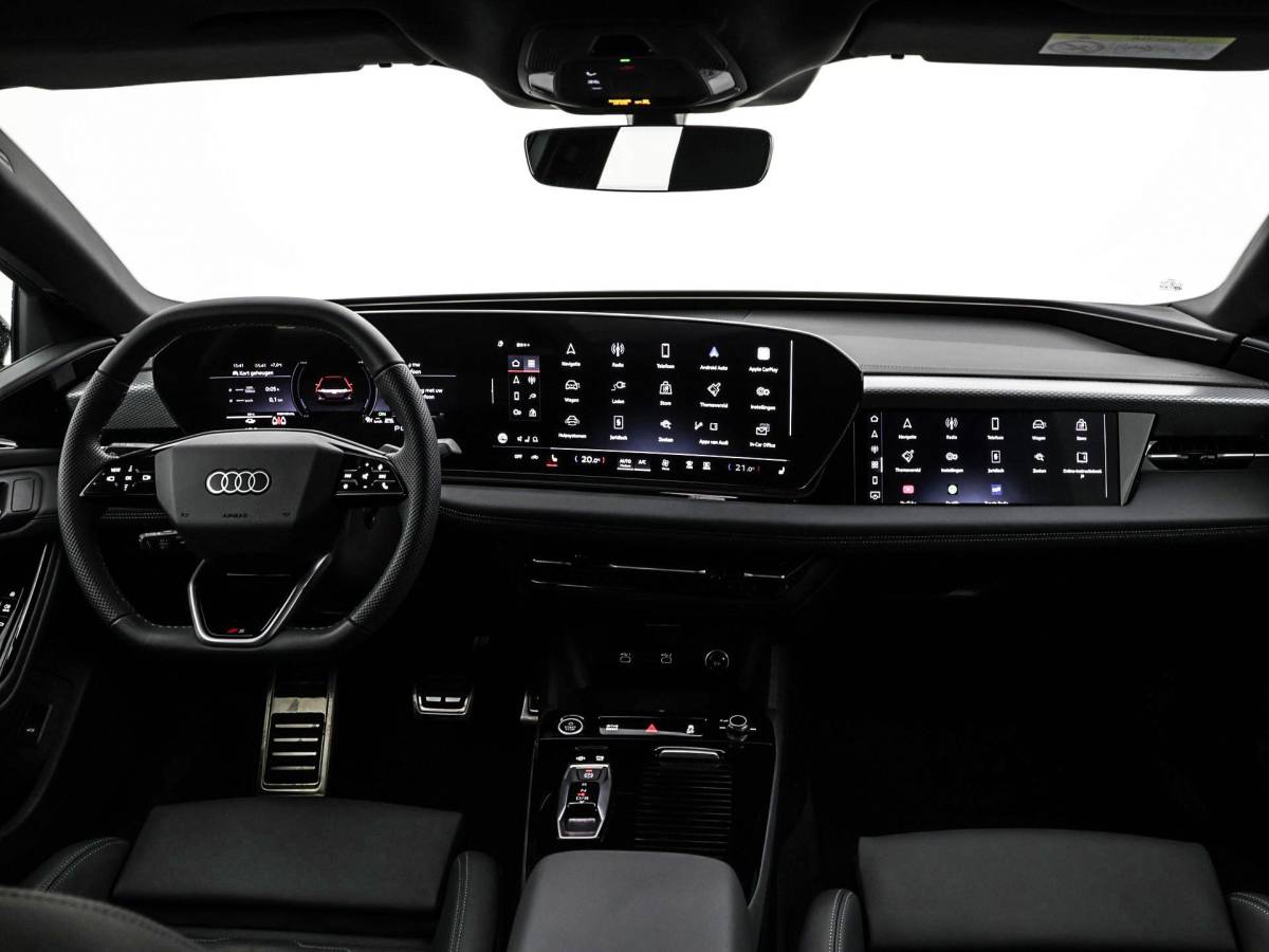 Audi A6 Sportback e-tron Audi A6 Sportback e-tron S edition 286 PK · Privacy glas · Remzadels rood · Sportstoel leder zwart
