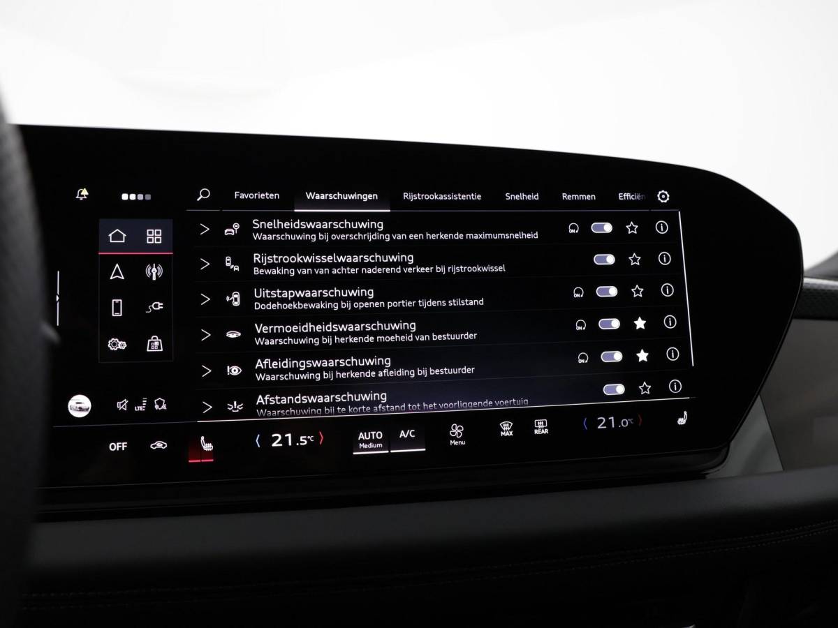 Audi A6 Sportback e-tron Audi A6 Sportback e-tron S edition 286 PK · Privacy glas · Remzadels rood · Sportstoel leder zwart