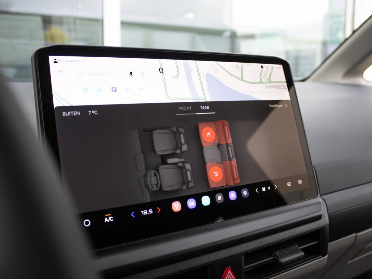 Kia PV5 Kia PV5 Passenger Elite Executive 71.2 kWh | Stoel en stuurverwarming | 360 graden camera |  Elektrisch bedienbare schuifdeuren links en rechts |