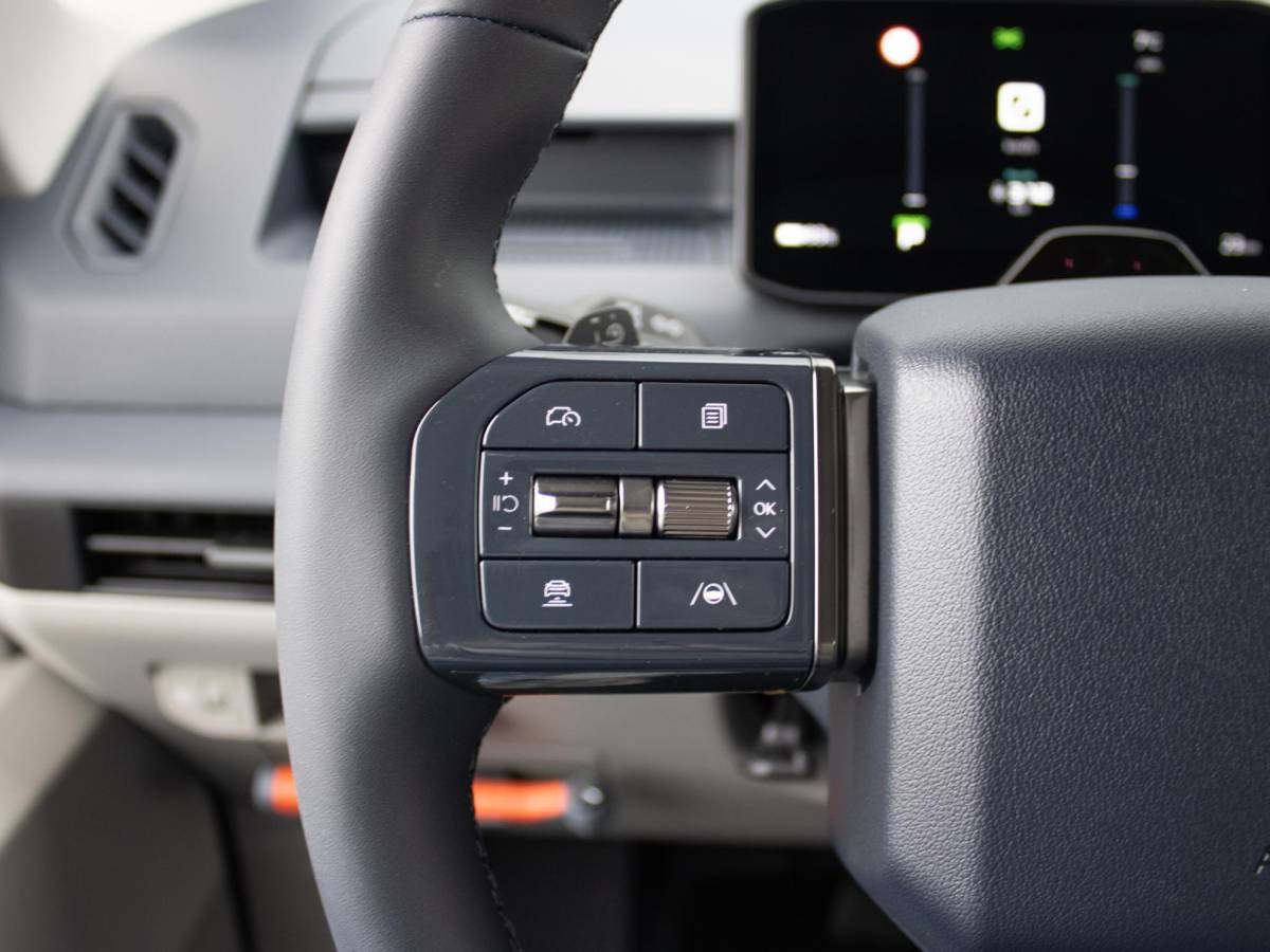 Kia PV5 Kia PV5 Passenger Elite Executive 71.2 kWh | Stoel en stuurverwarming | 360 graden camera |  Elektrisch bedienbare schuifdeuren links en rechts |