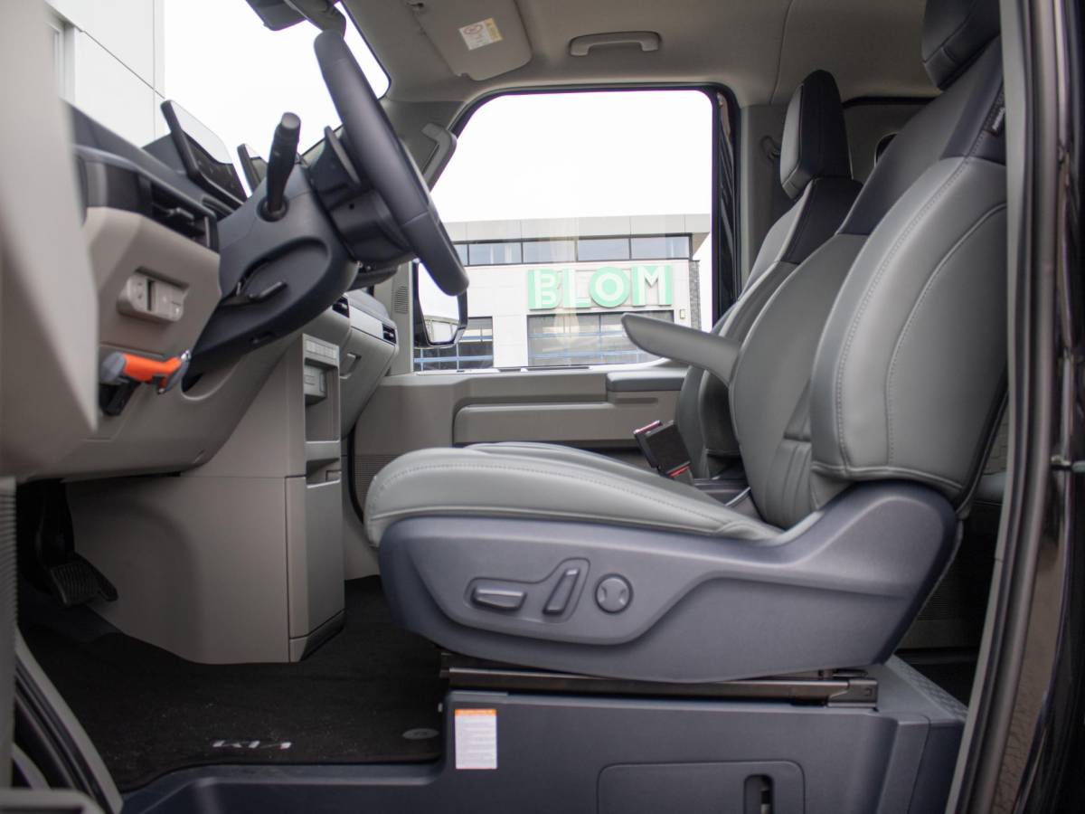 Kia PV5 Kia PV5 Passenger Elite Executive 71.2 kWh | Stoel en stuurverwarming | 360 graden camera |  Elektrisch bedienbare schuifdeuren links en rechts |