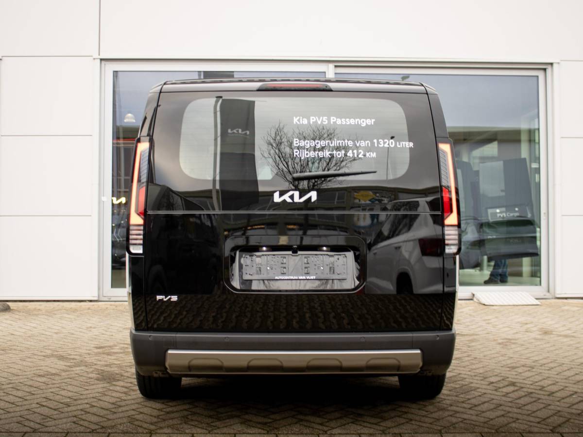 Kia PV5 Kia PV5 Passenger Elite Executive 71.2 kWh | Stoel en stuurverwarming | 360 graden camera |  Elektrisch bedienbare schuifdeuren links en rechts |