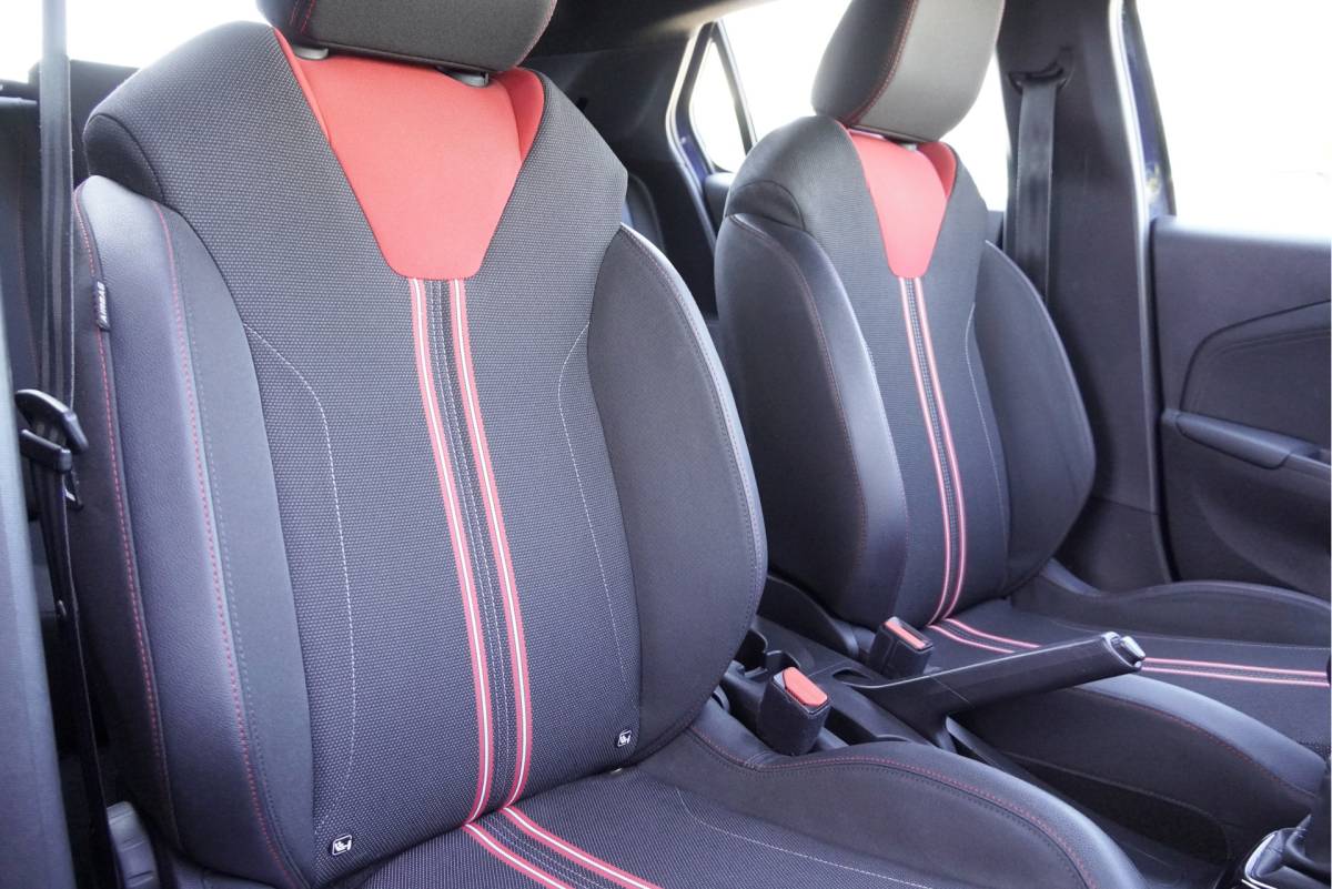 Opel Corsa Opel Corsa 1.2 5drs GS Line BJ2020 Lmv 16″ | Led | App-Connect | Airco | Cruise control | Zwarte hemel | Sportstoelen | Getint glas