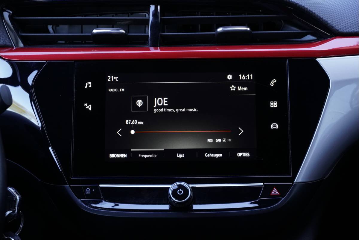Opel Corsa Opel Corsa 1.2 5drs GS Line BJ2020 Lmv 16″ | Led | App-Connect | Airco | Cruise control | Zwarte hemel | Sportstoelen | Getint glas