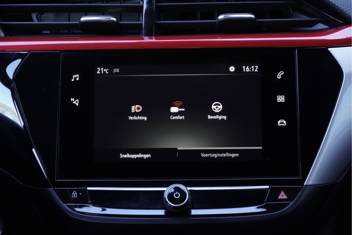 Opel Corsa Opel Corsa 1.2 5drs GS Line BJ2020 Lmv 16″ | Led | App-Connect | Airco | Cruise control | Zwarte hemel | Sportstoelen | Getint glas