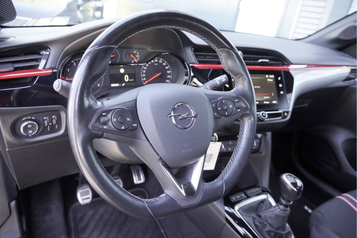 Opel Corsa Opel Corsa 1.2 5drs GS Line BJ2020 Lmv 16″ | Led | App-Connect | Airco | Cruise control | Zwarte hemel | Sportstoelen | Getint glas