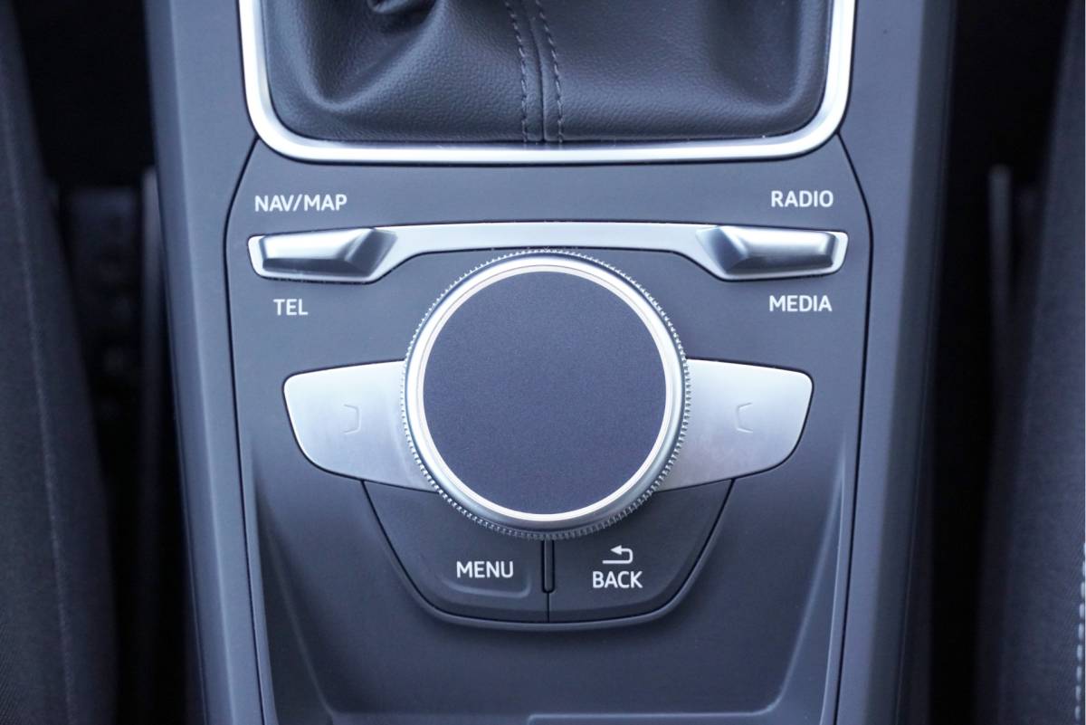 Audi Q2 Audi Q2 35 TFSI 150PK! Business Edition BJ2021 Lmv 17″ | Led V+A | Pdc | Navi | Afneembare trekhaak | App-Connect | Bang&Olufsen Audio | Virtual cockpit | Climate control | Cruise control | Getint glas