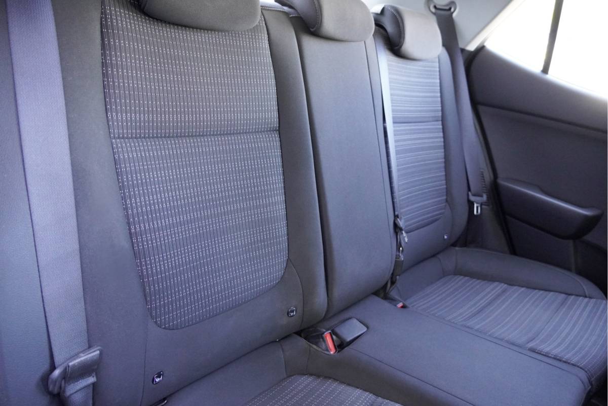 Kia Stonic Kia Stonic 1.0 T-GDi MHEV DynamicLine BJ2021 Lmv 15″ | Led | App-Connect | Achteruitrijcamera | Airco | Cruise control | Getint glas
