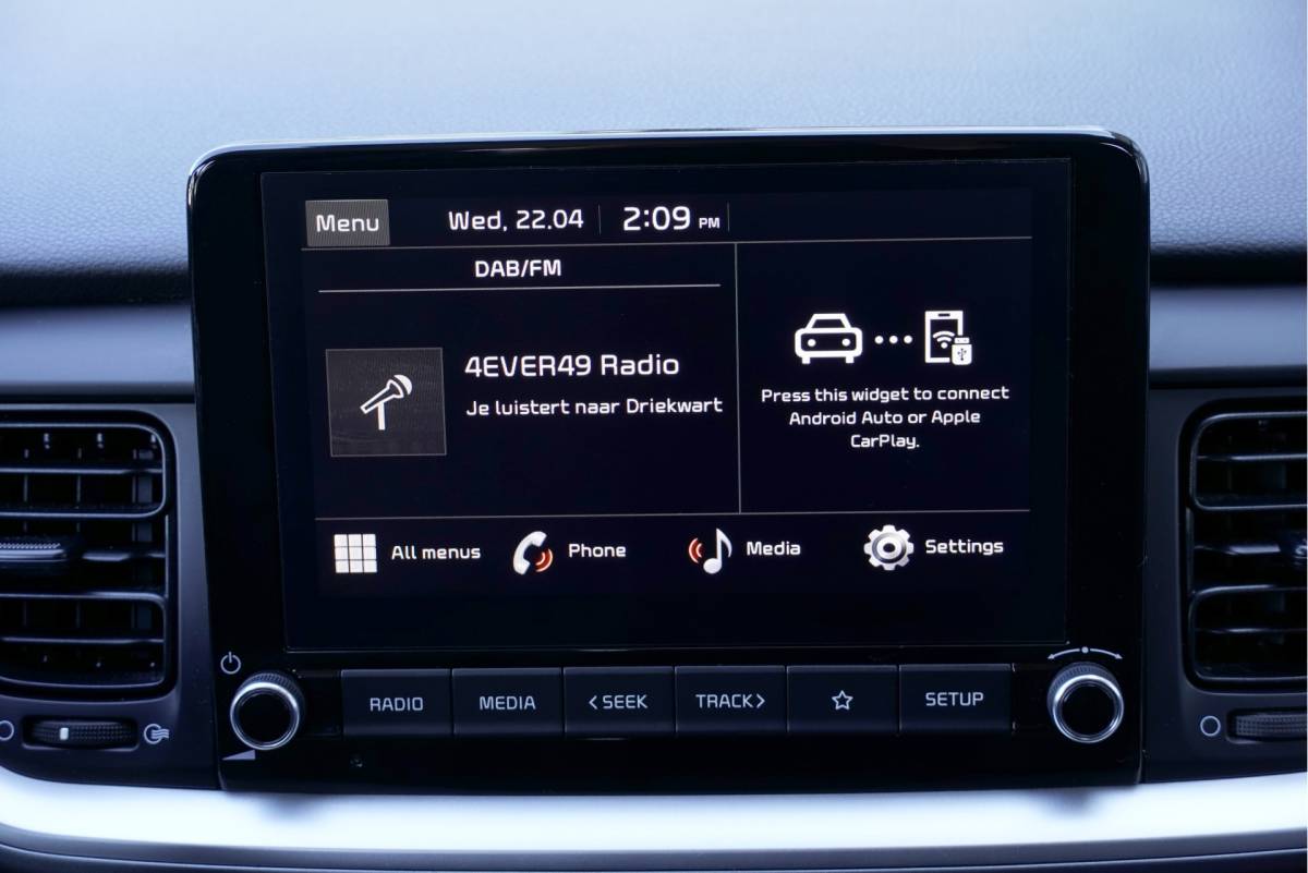 Kia Stonic Kia Stonic 1.0 T-GDi MHEV DynamicLine BJ2021 Lmv 15″ | Led | App-Connect | Achteruitrijcamera | Airco | Cruise control | Getint glas