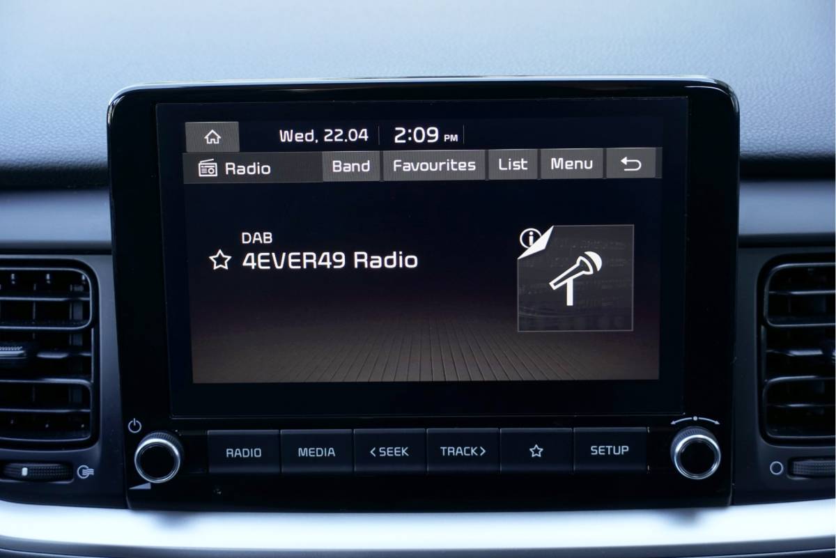 Kia Stonic Kia Stonic 1.0 T-GDi MHEV DynamicLine BJ2021 Lmv 15″ | Led | App-Connect | Achteruitrijcamera | Airco | Cruise control | Getint glas