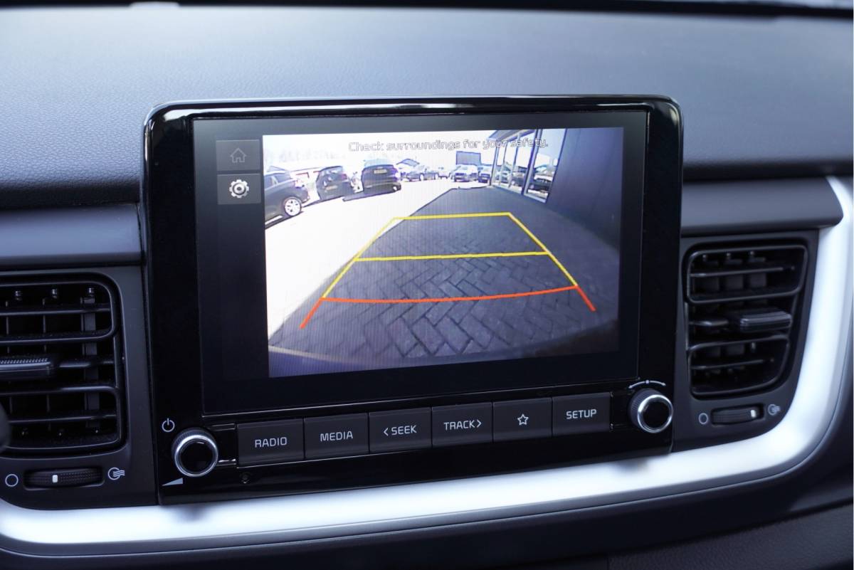 Kia Stonic Kia Stonic 1.0 T-GDi MHEV DynamicLine BJ2021 Lmv 15″ | Led | App-Connect | Achteruitrijcamera | Airco | Cruise control | Getint glas