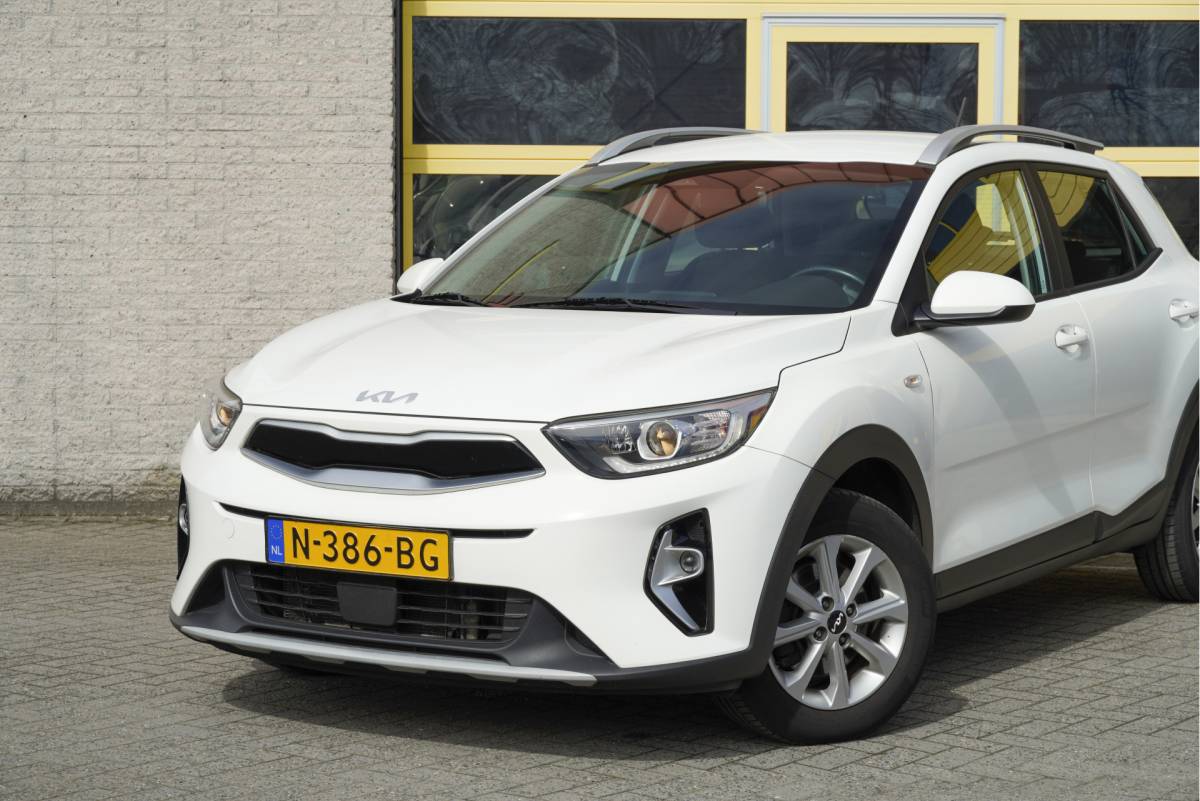Kia Stonic Kia Stonic 1.0 T-GDi MHEV DynamicLine BJ2021 Lmv 15″ | Led | App-Connect | Achteruitrijcamera | Airco | Cruise control | Getint glas