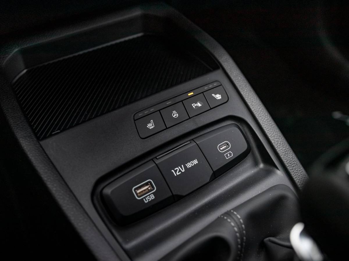 Kia Stonic Kia Stonic 1.0 T-GDi MHEV DynamicPlusLine | Uit voorraad leverbaar | Nieuw model