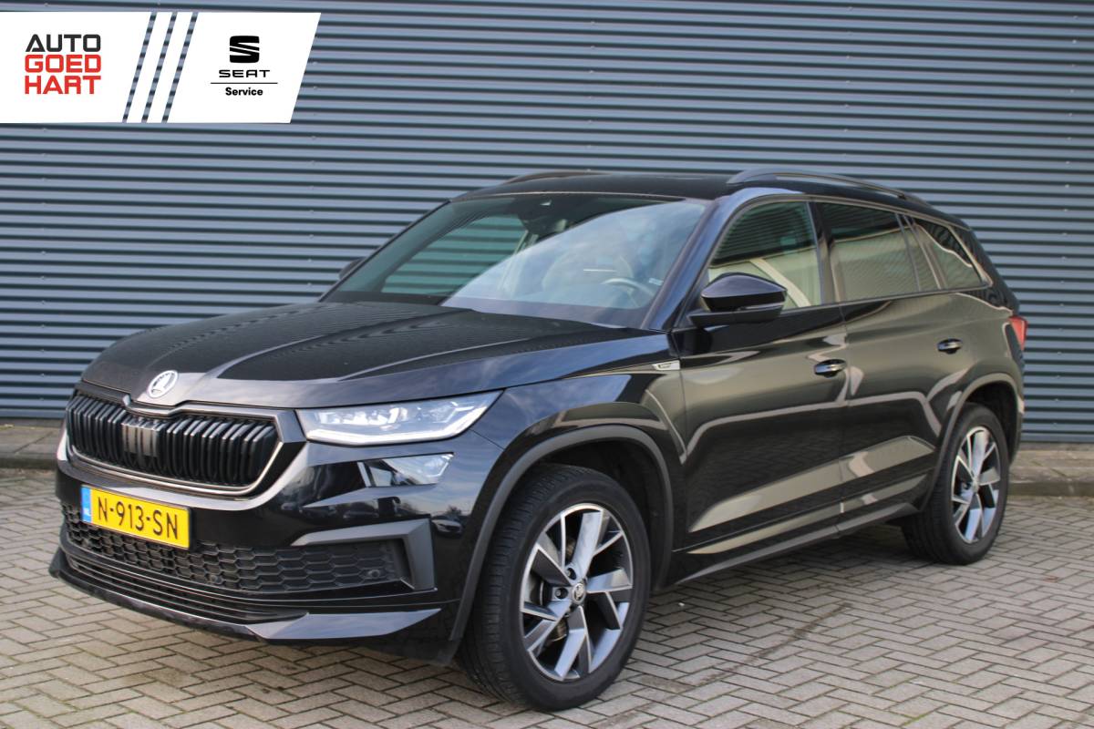 Škoda Kodiaq ŠKODA Kodiaq 1.5 TSI Sportline Panoramadak Leer/Alcantara Camera Full-Led