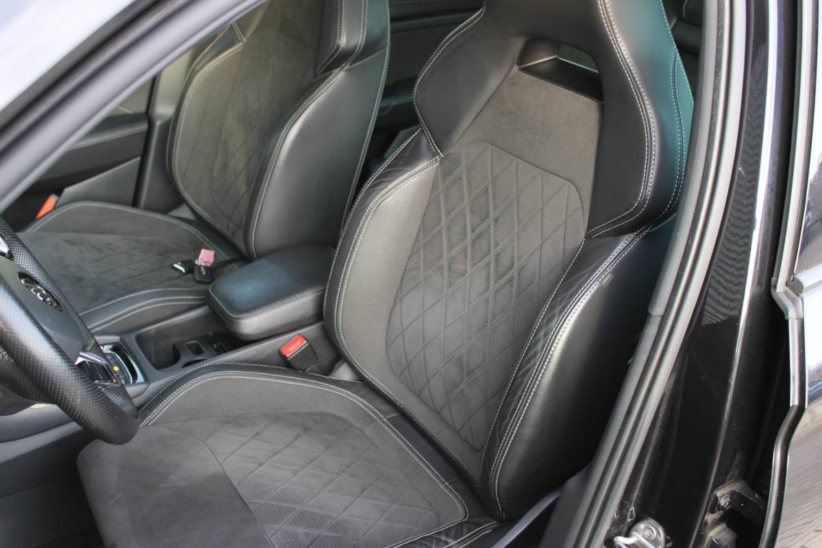 Škoda Kodiaq ŠKODA Kodiaq 1.5 TSI Sportline Panoramadak Leer/Alcantara Camera Full-Led