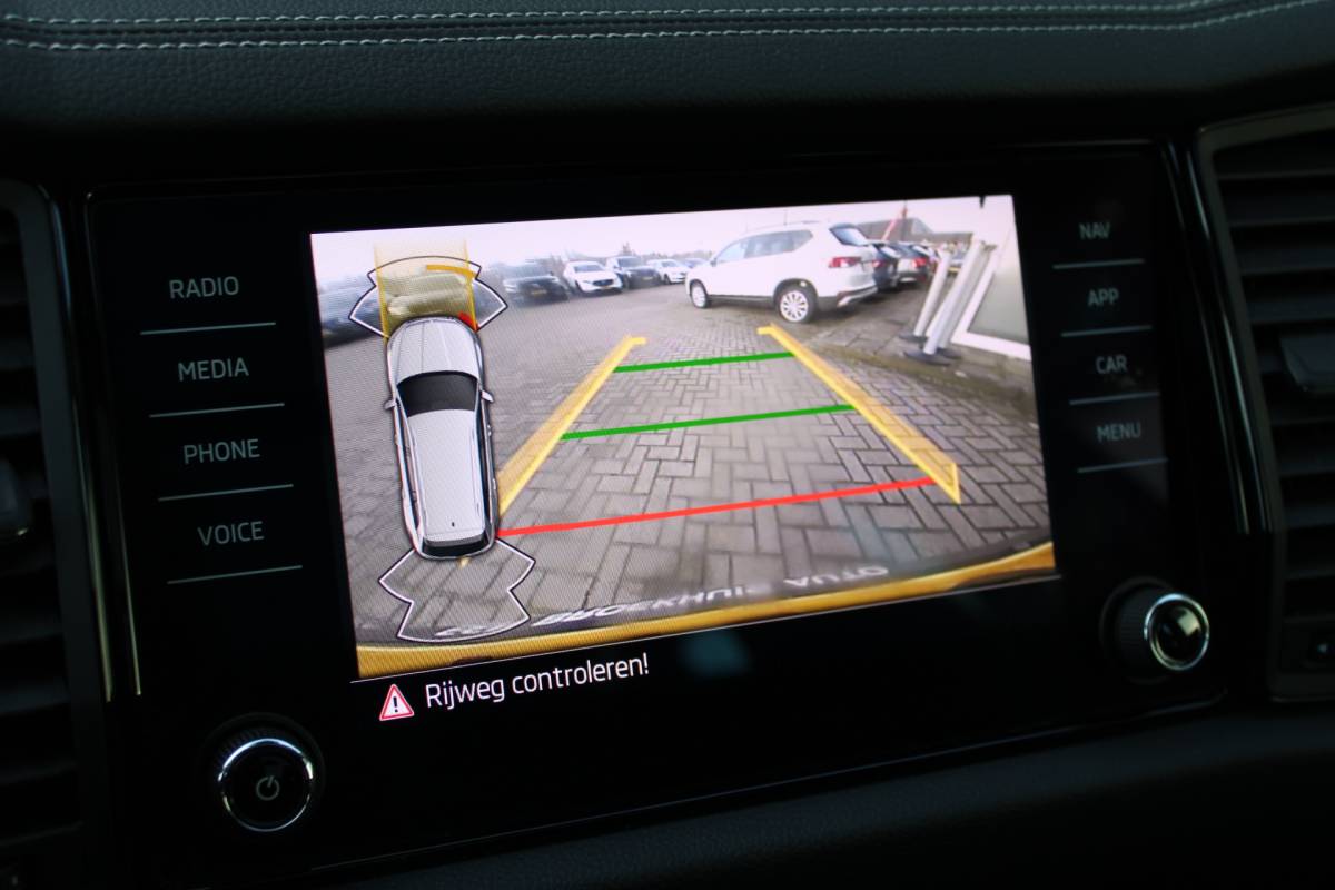 Škoda Kodiaq ŠKODA Kodiaq 1.5 TSI Sportline Panoramadak Leer/Alcantara Camera Full-Led