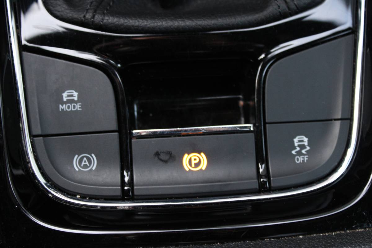 Škoda Kodiaq ŠKODA Kodiaq 1.5 TSI Sportline Panoramadak Leer/Alcantara Camera Full-Led