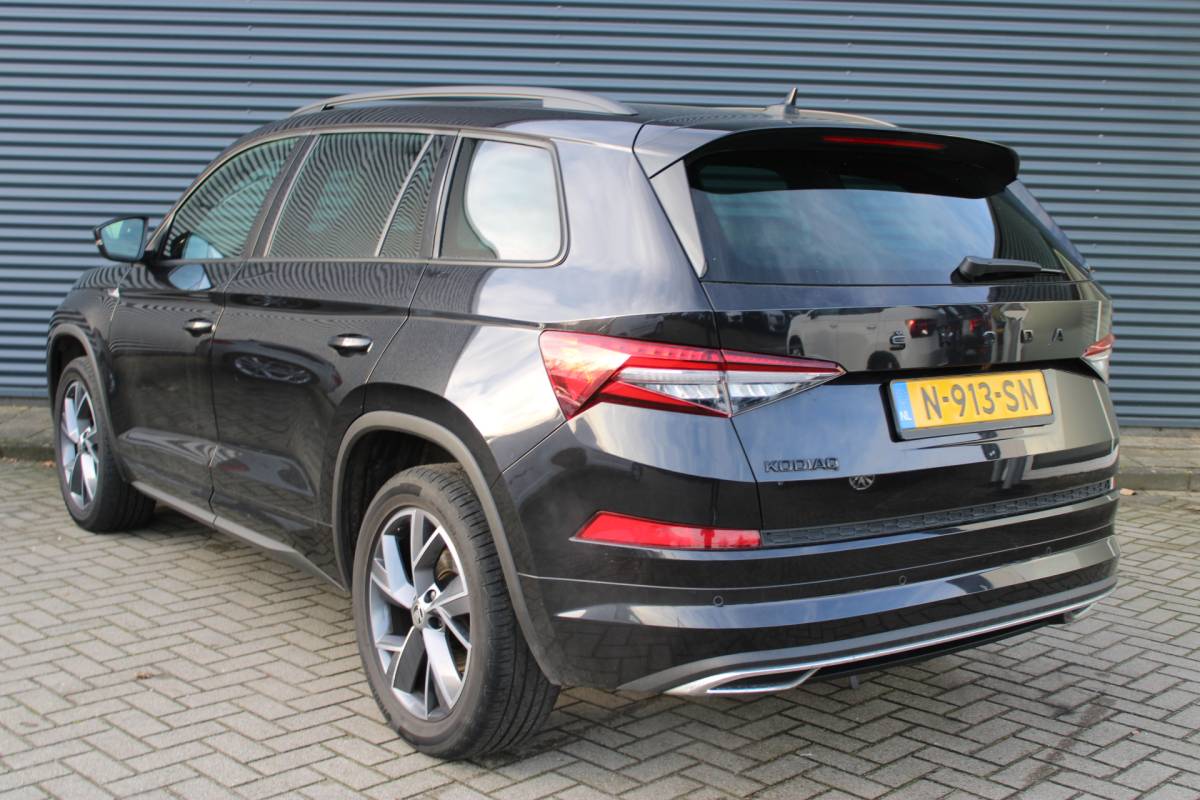 Škoda Kodiaq ŠKODA Kodiaq 1.5 TSI Sportline Panoramadak Leer/Alcantara Camera Full-Led