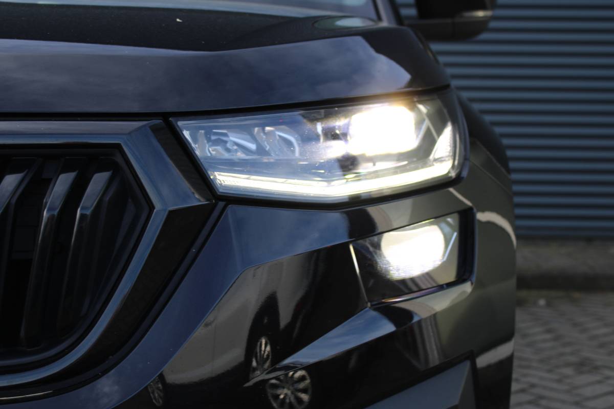 Škoda Kodiaq ŠKODA Kodiaq 1.5 TSI Sportline Panoramadak Leer/Alcantara Camera Full-Led