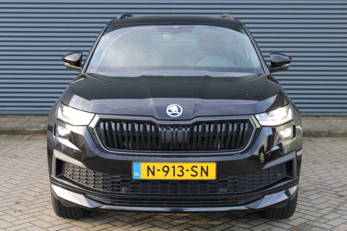 Škoda Kodiaq ŠKODA Kodiaq 1.5 TSI Sportline Panoramadak Leer/Alcantara Camera Full-Led
