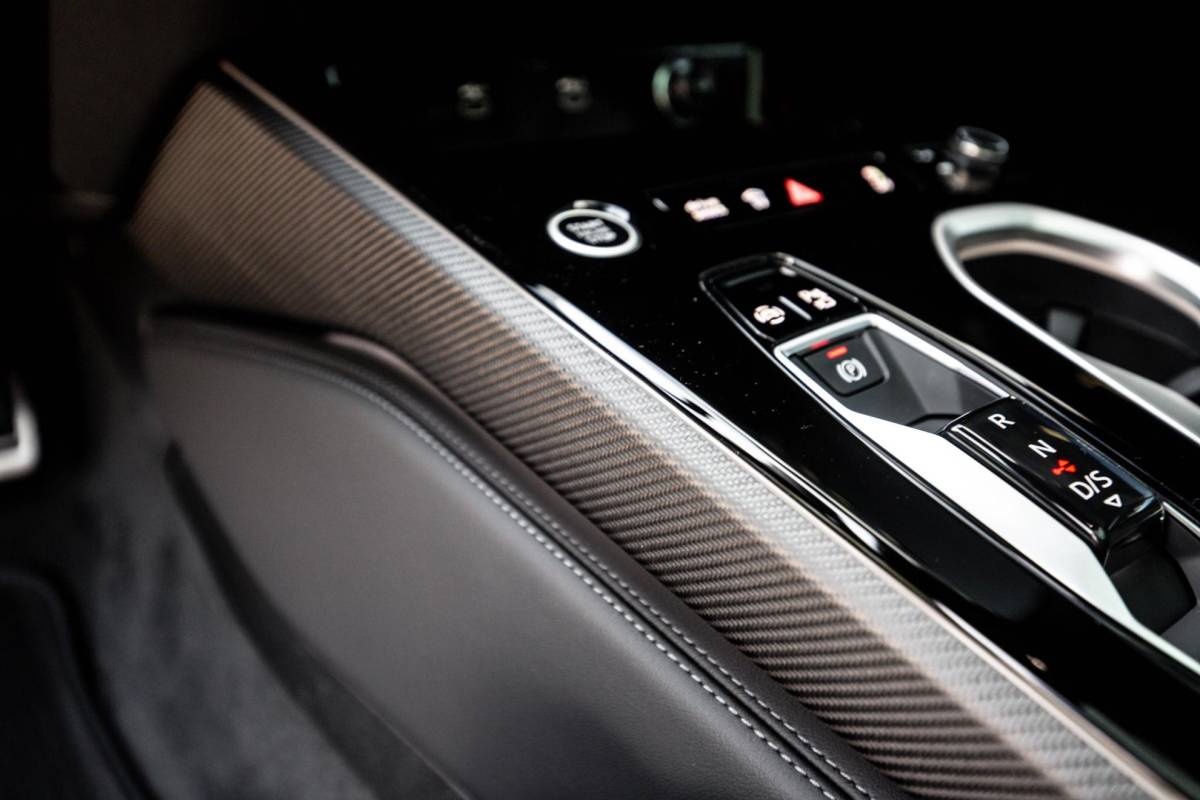 Audi A6 Audi A6 Avant 2.0 e-hybrid quattro S edition Competition